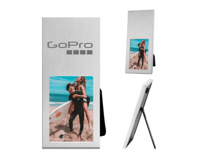 PORTARETRATO MINI PROMOCIONALES PUBLIPROMOCIONALES Este portaretrato mini Sin duda es muy practico, Finalmente lo colocaras en tu escritorio con tu bonita novia