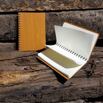 IBRETA MADERA Libreta madera sin duda un articulo muy novedoso que logra gran impacto entre tus clientes ademas se puede grabar en laser 