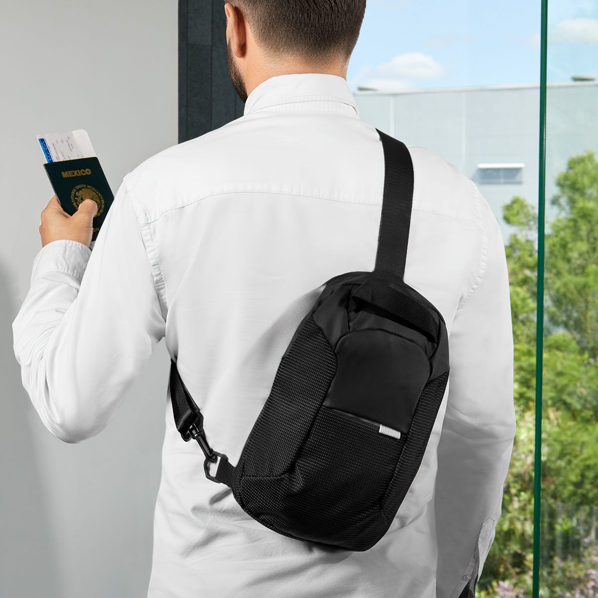 mochila de viaje ovik personalizada con logo de empresa