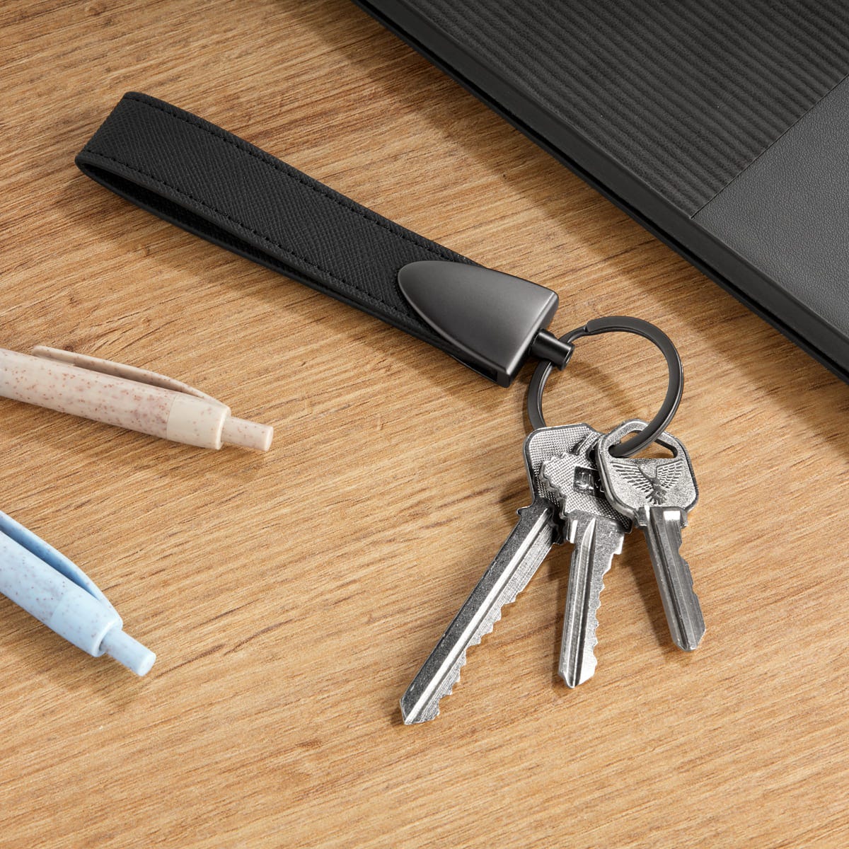 llavero mistral personalizada con logo de empresa